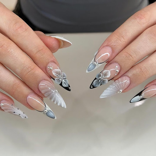 THƯ PHẠM HAIR MAKEUP AND NAILS photo 3 in Thao Dien