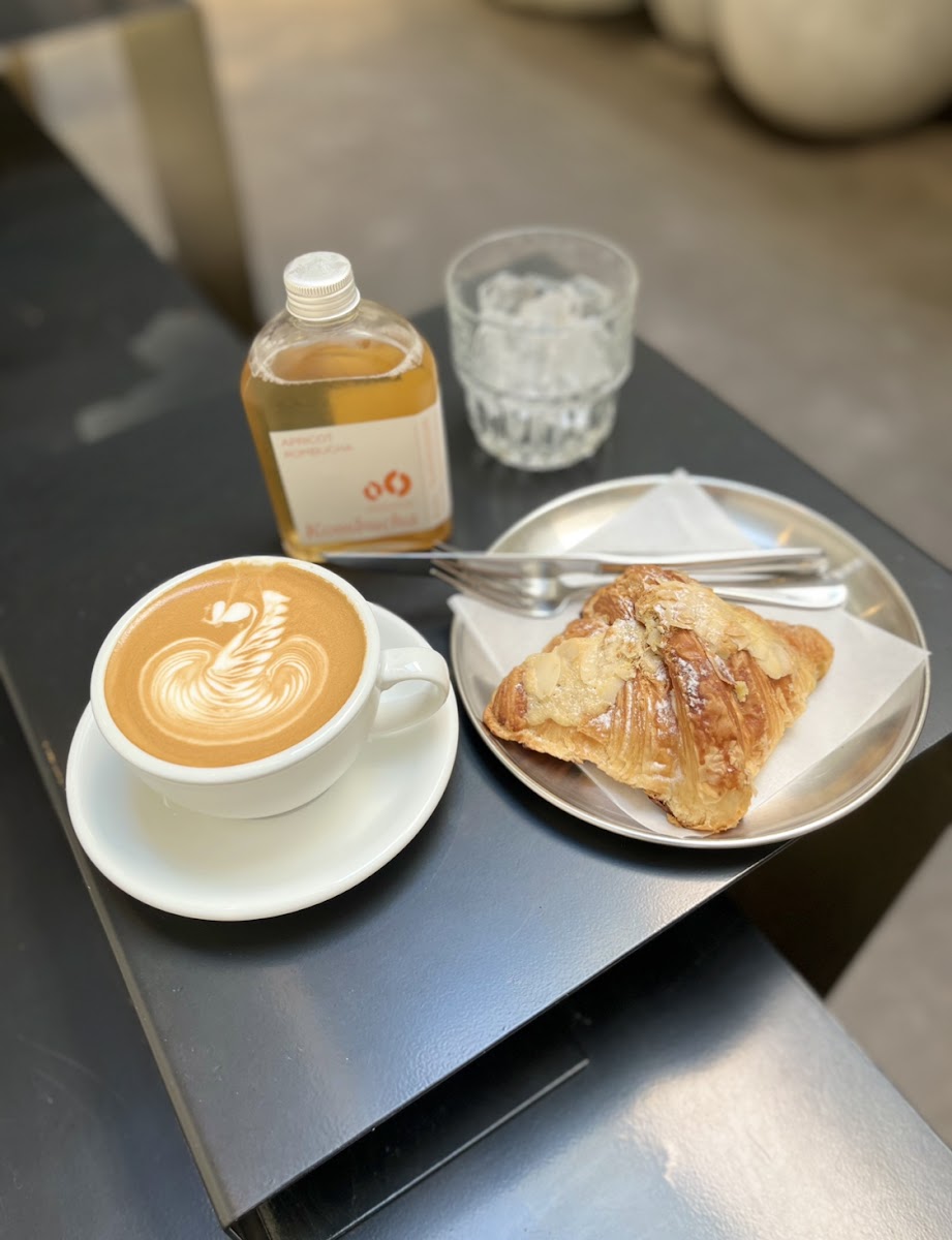 RAAW Coffee hàng buồm photo 7 in Thao Dien