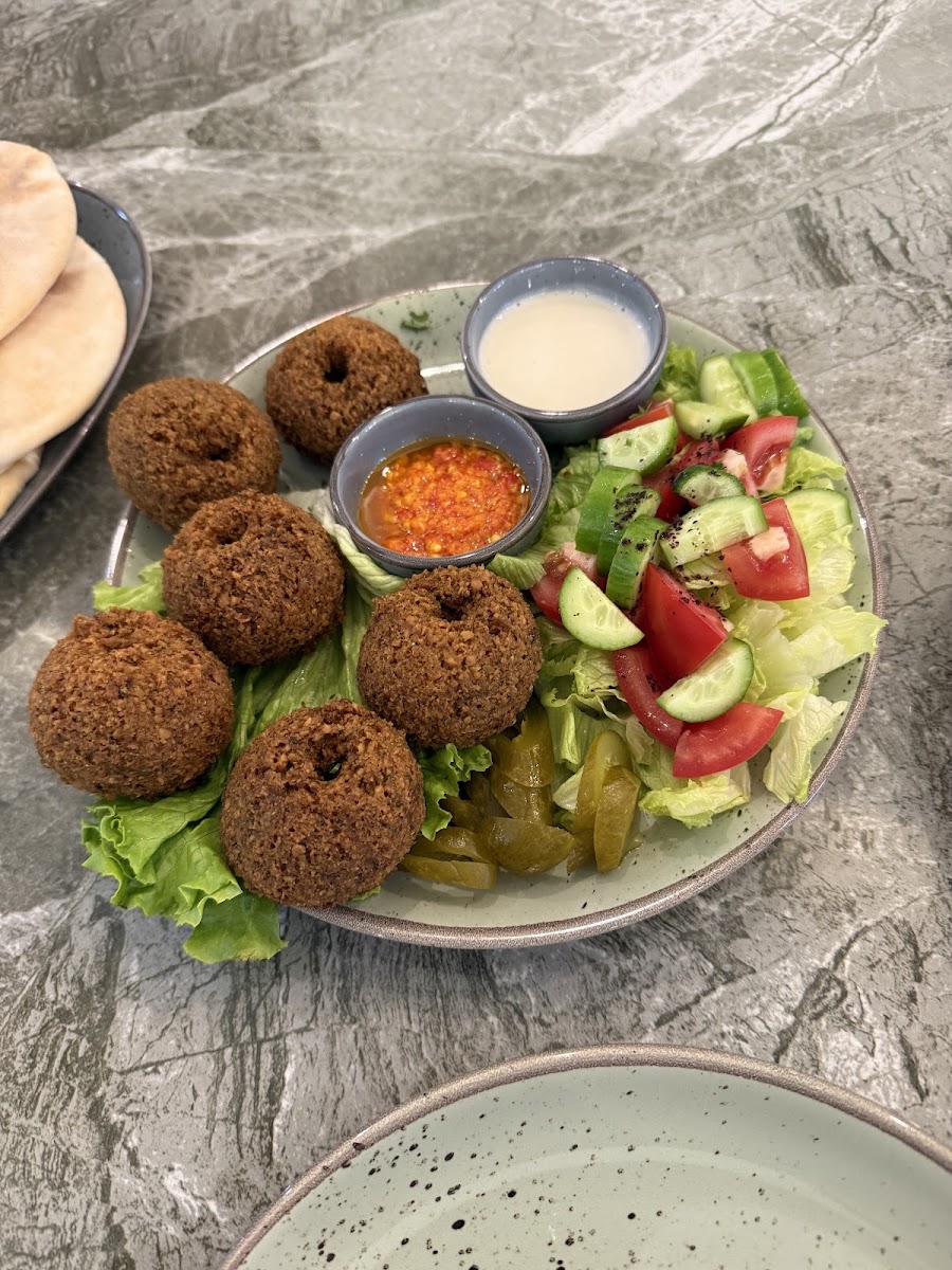 Villa Cedars lebanese International Food halal photo 5 in Thao Dien
