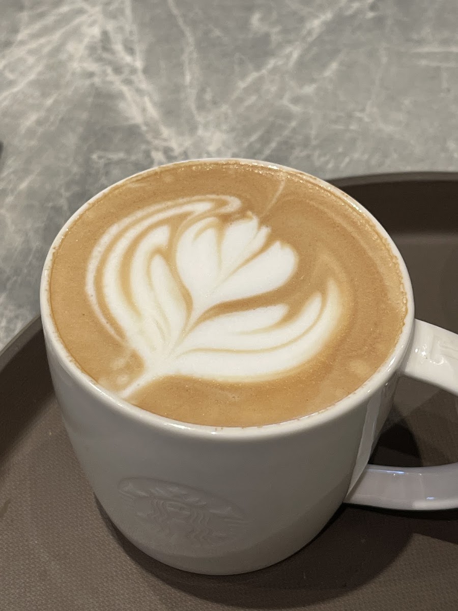 Starbucks Lotte West Lake photo 7 in Ha Noi