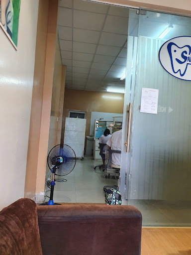 Nha khoa DR. SMILE Implant & Cosmetic Dentistry photo 8 in Thao Dien