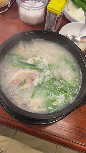 Sinsa 신사양평해장국 photo 4 in Thao Dien