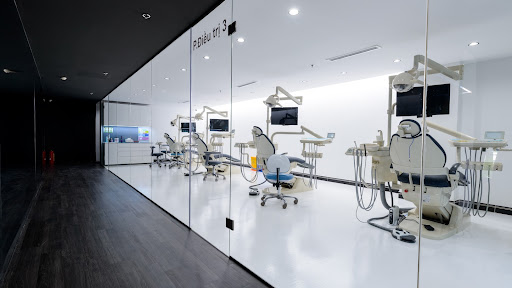 VIX Dental Clinic(빅스 치과) - Nha Khoa VIX - 호치민 치과 photo 8 in Thao Dien