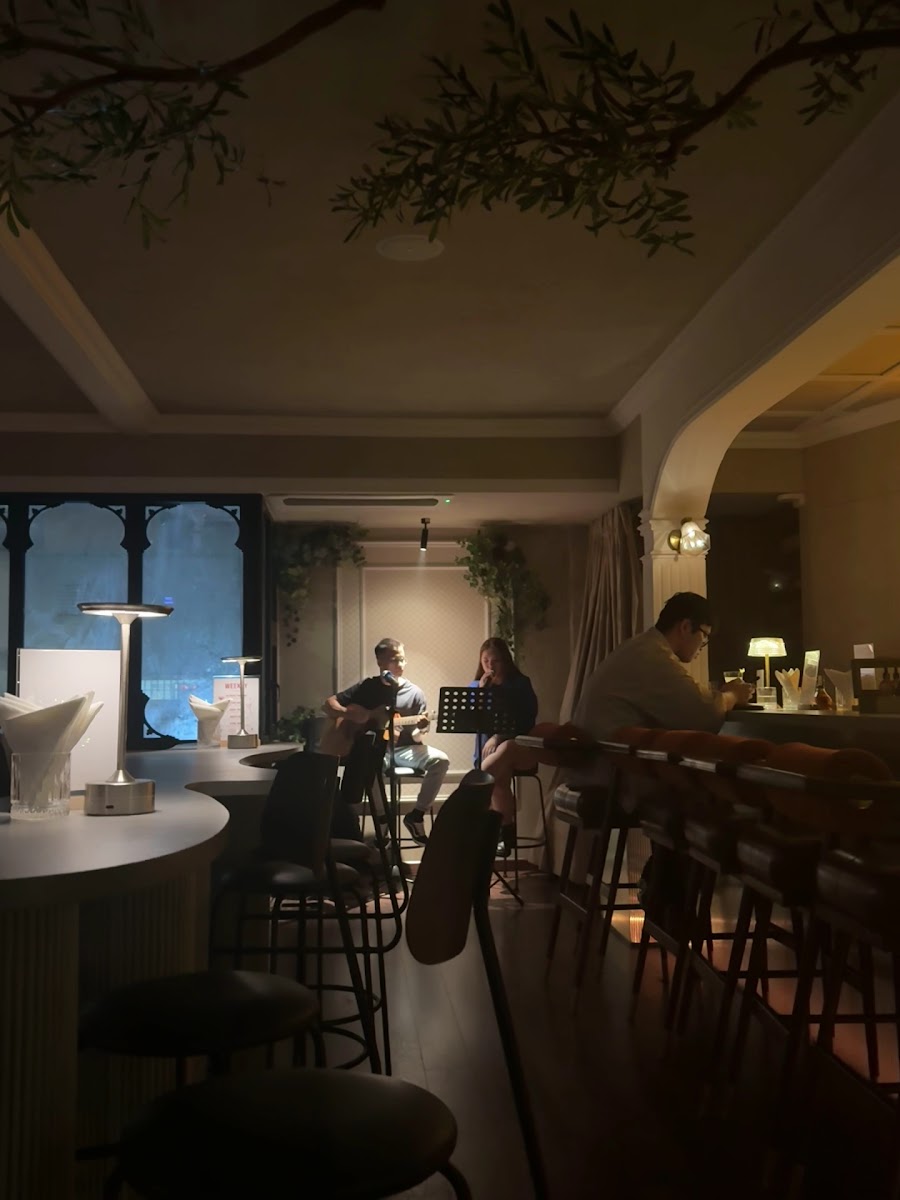 Sevensens Cocktail Bar & Kitchen - Cocktail Bar in Thao Dien