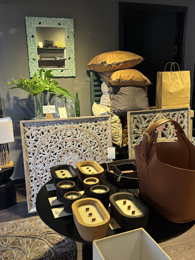 She Craft Furniture store in Thao Dien - exterior