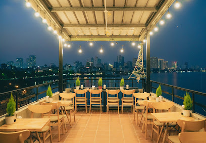 Shiso Cocktail & Sushila Cocktail bar in Ha Noi - exterior