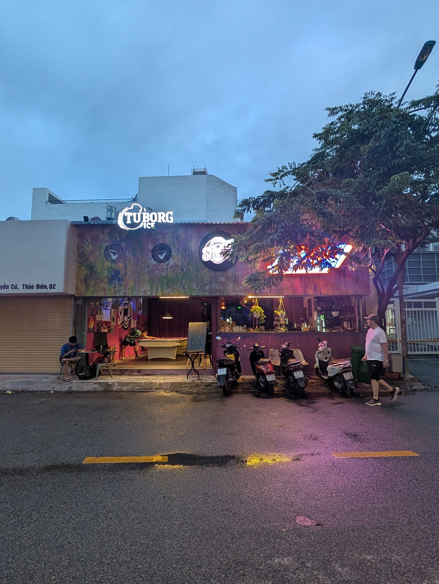 SHOUT Bar Thảo Điền Bar in Thao Dien - exterior