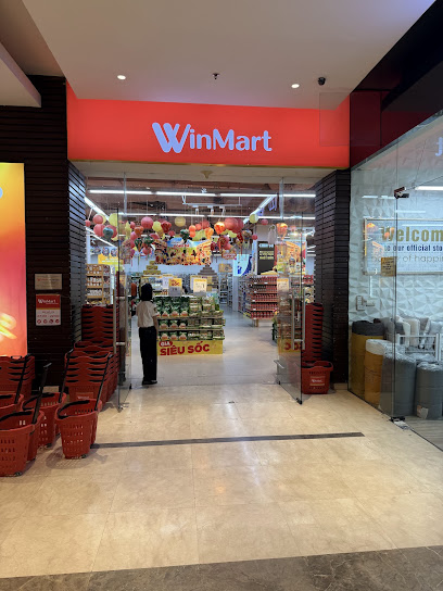 Siêu thị WinMart Xuân Diệu Supermarket in Ha Noi - exterior