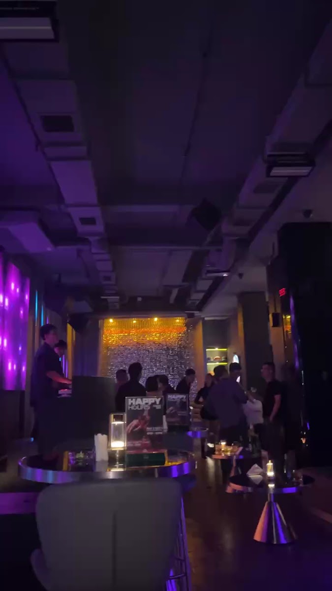 SILK LOUNGE SGN - Bars & Nightlife in Thao Dien