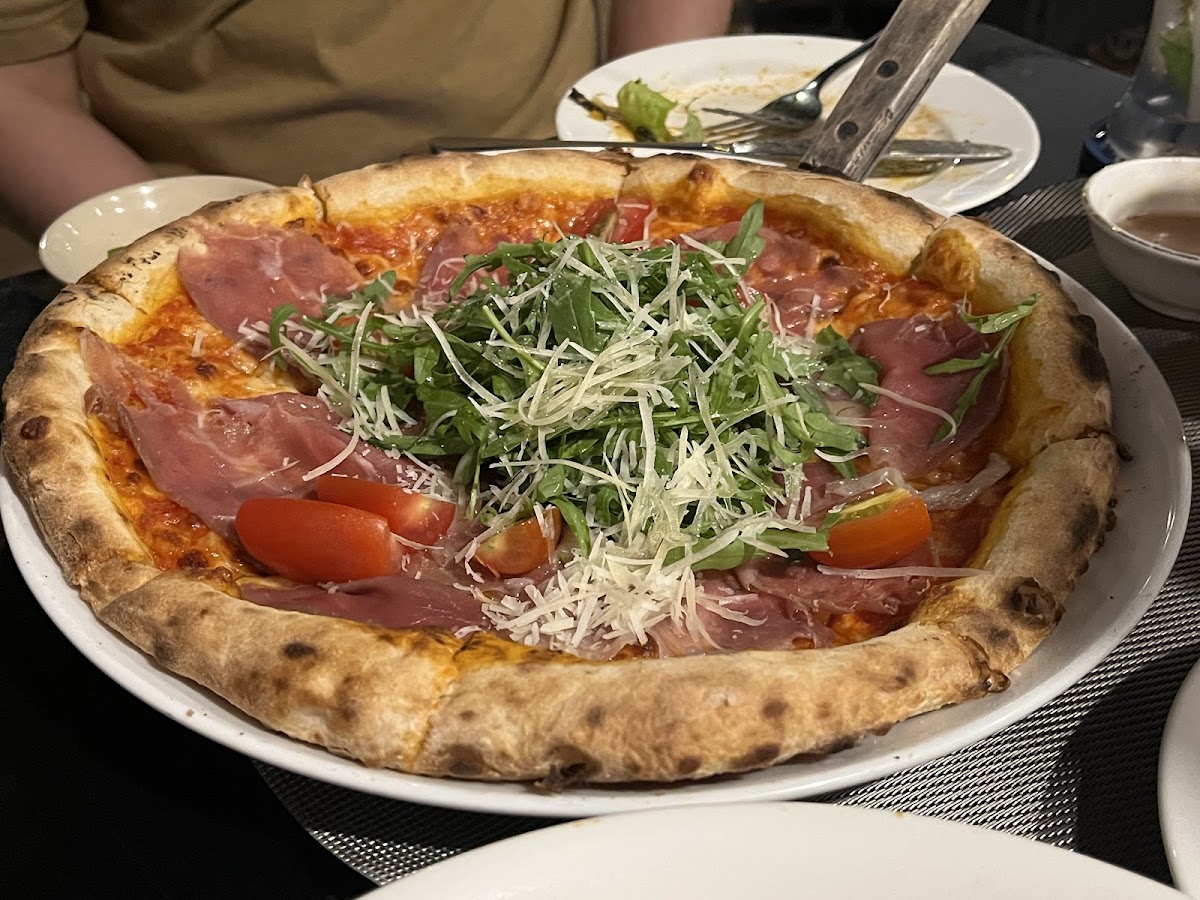 Prosciutto and Arugula Pizza