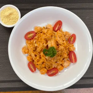 Salmon Fettuccine at Simple Place