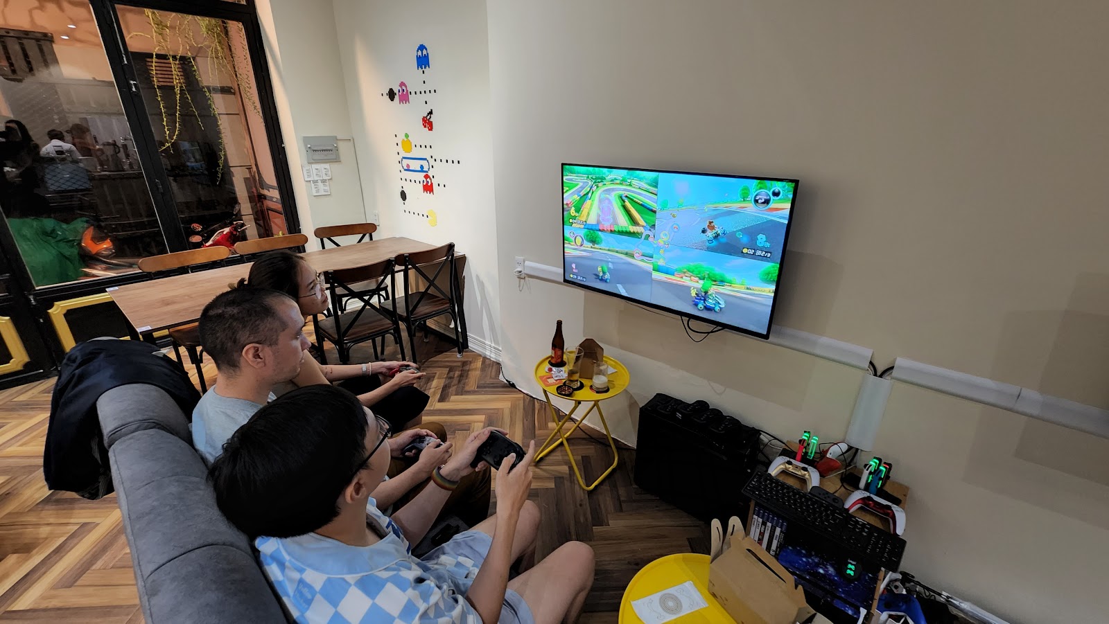 Sip N Play Cafe photo 2