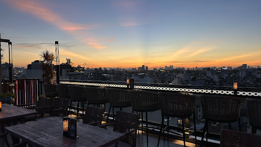 SkyOn9 Rooftop Bar - Hoan Kiem photo 2 in Thao Dien