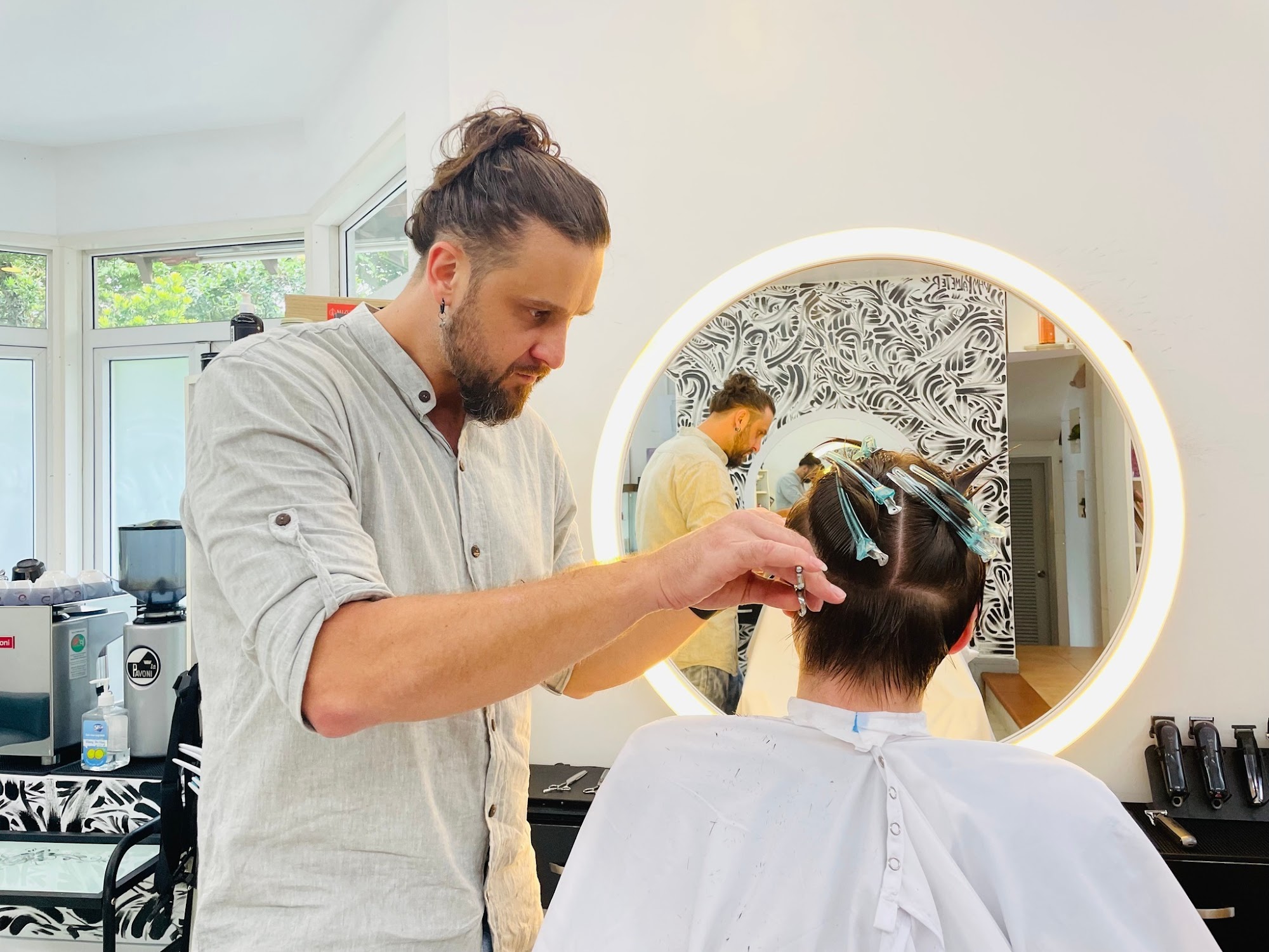 Smart hair Co.,LTD by Dmytro Guchko in Saigon