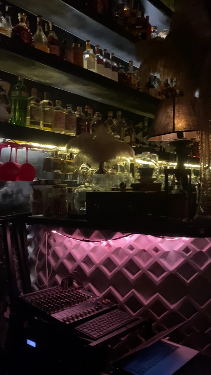 Snuffbox - Speakeasy Cocktail Bar photo 4 in Thao Dien