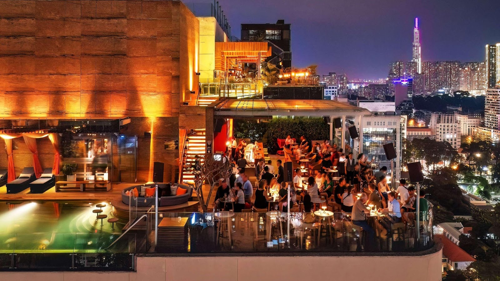 Social Club Rooftop Bar - Bar in Thao Dien