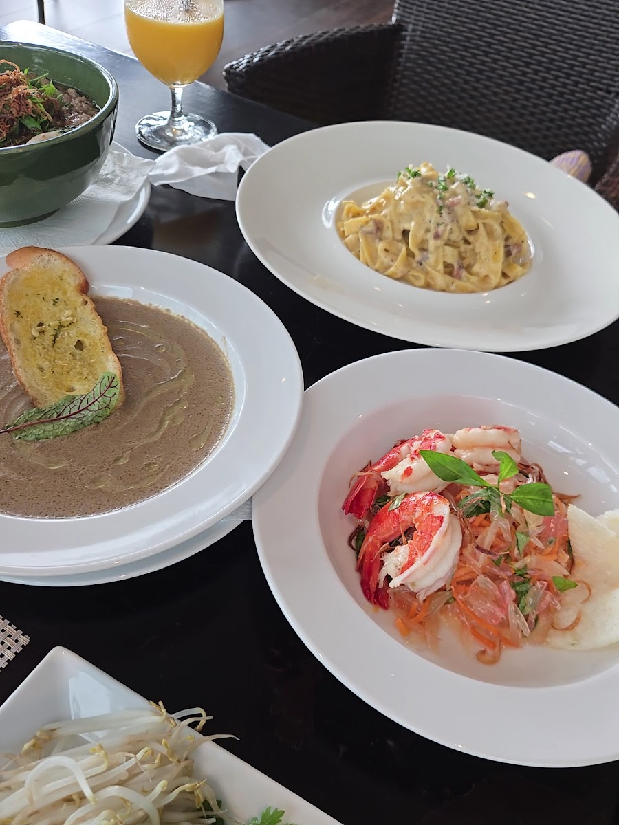 Sông Vie - Vietnamese restaurant on Nguyen Van Huong, Thao Dien