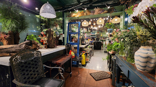 Spring Flowers and Decor - Cửa hàng hoa và trang trí Florist in Ho Chi Minh City - exterior