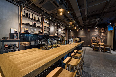 Starbucks Reserve Nhà Thờ Coffee shop in Ha Noi - exterior