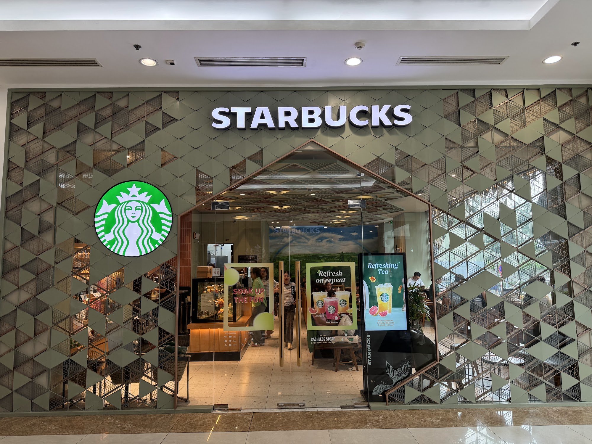 Starbucks Vincom Mega Mall Thảo Điền photo 6 in Thao Dien