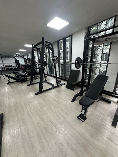 StrongLife Private Gym in Ha Noi