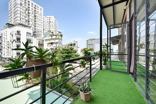 Sunshine Apartments Hotel in Thao Dien - exterior