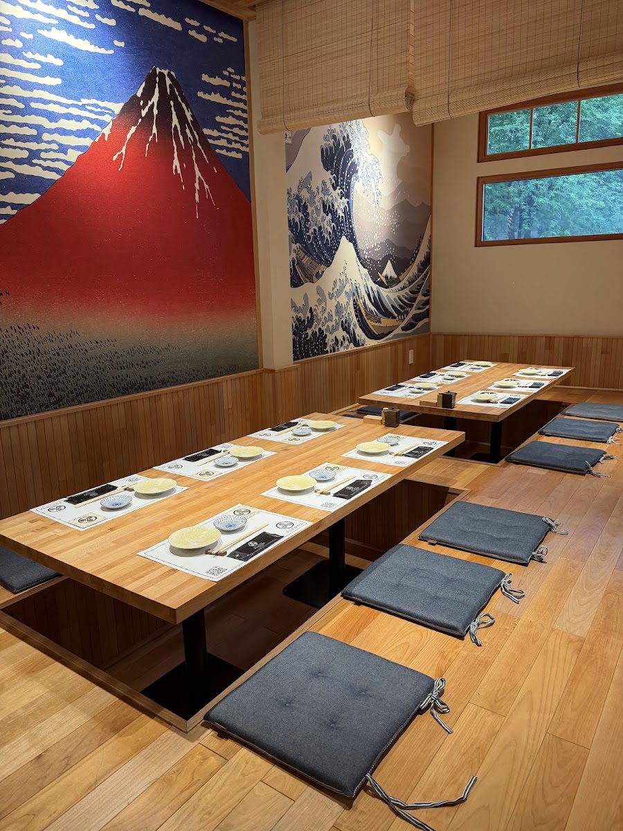 SUSHI & HANDROLL FUJIYAMA photo 4 in Thao Dien