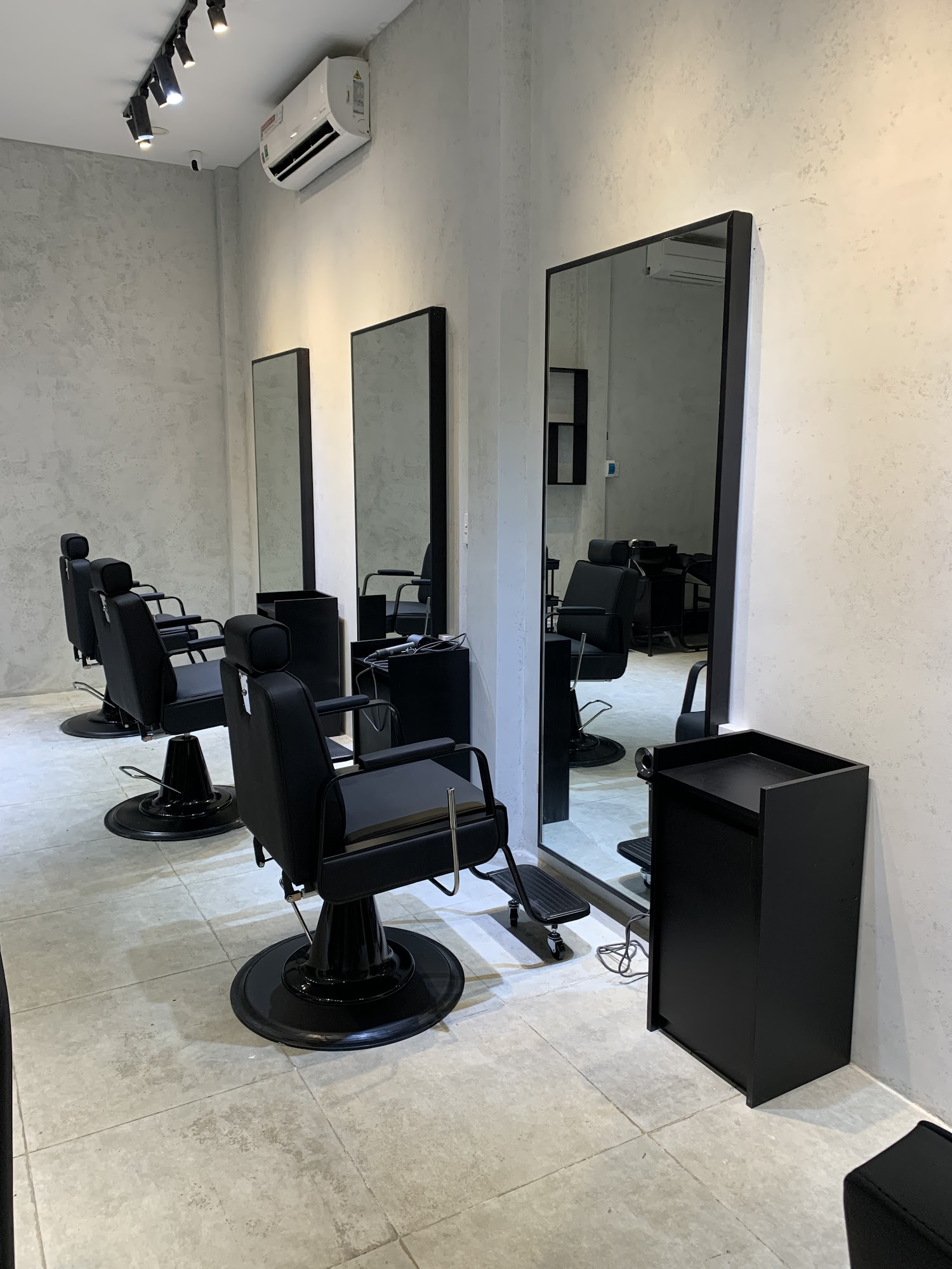 T-Lab Hair Studio in Saigon