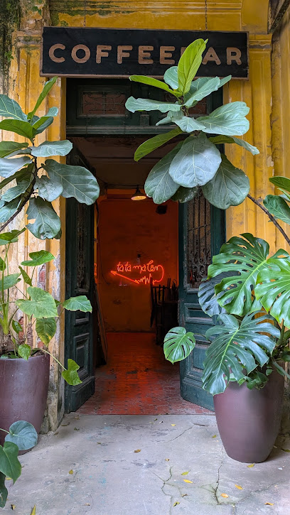 tà tà cafe Coffee shop in Ha Noi - exterior