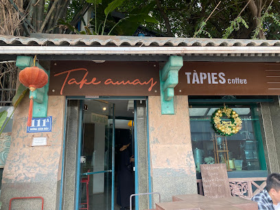 Tàpies Coffee Cafe in Ha Noi - exterior