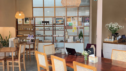 Terra Café & Workshops Coffee shop in Ha Noi - exterior