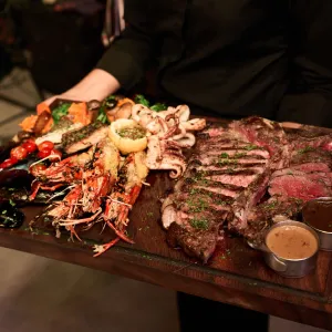 Surf and Turf/ Hải sản Và Bò at The Gate