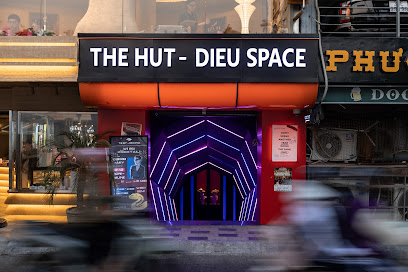 The Hut - Dieu Space Bar in Ha Noi - exterior
