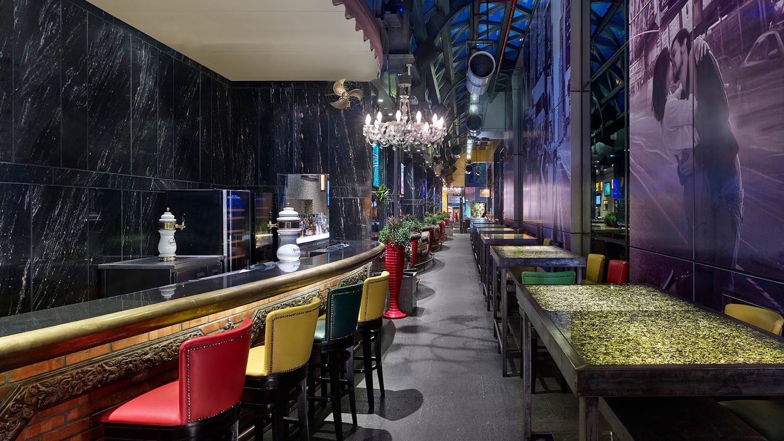 The Long @ Times Square - Restaurant in Thao Dien