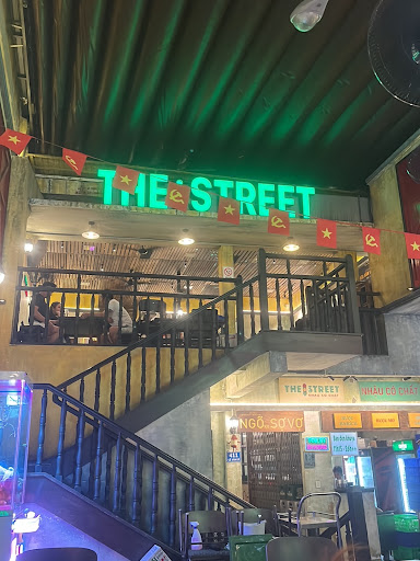 The Street Lê Văn Sỹ - Vietnamese in Thao Dien