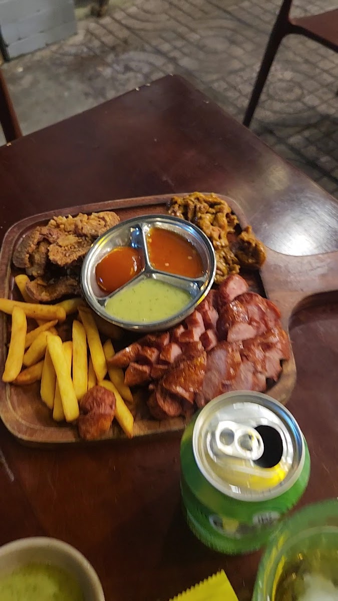 TIỆM ĂN DÌ NHÀN - Brewpub in Thao Dien