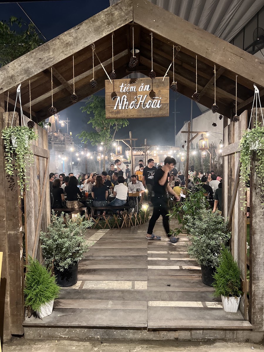 Tiệm ăn Nhớ Hoài 145 Lê Văn Lương - Barbecue Restaurant in Thao Dien