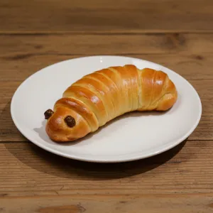 Sweet Mummy Roll at Tiệm bánh mì Ryoyu Bakery, Thao Dien