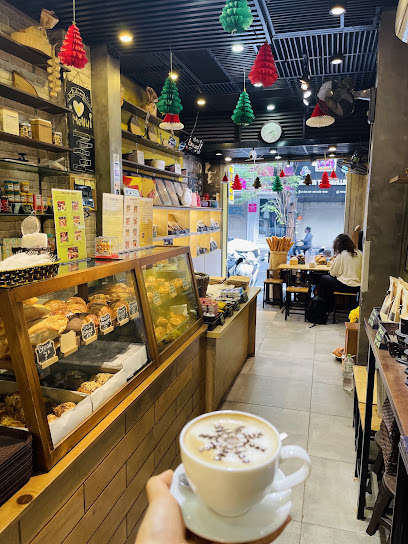 Tiệm bánh Triều Patisserie - Bakeries & Desserts in Thao Dien