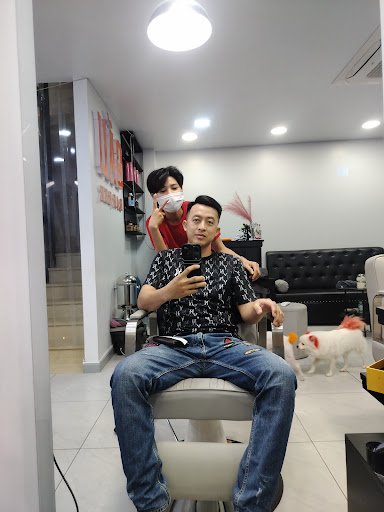 Tiệm cắt tóc nam Gấu Barber Thảo Điền photo 10 in Thao Dien