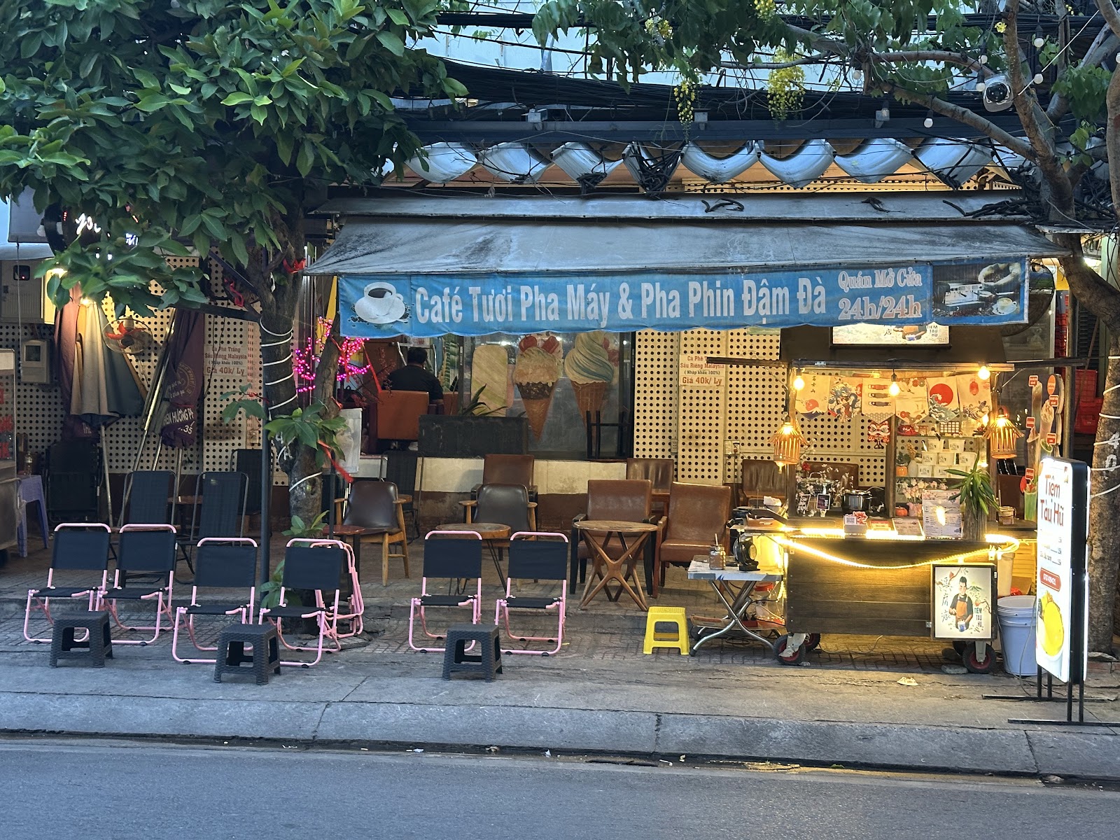 Tiệm Tàu Hũ in Saigon