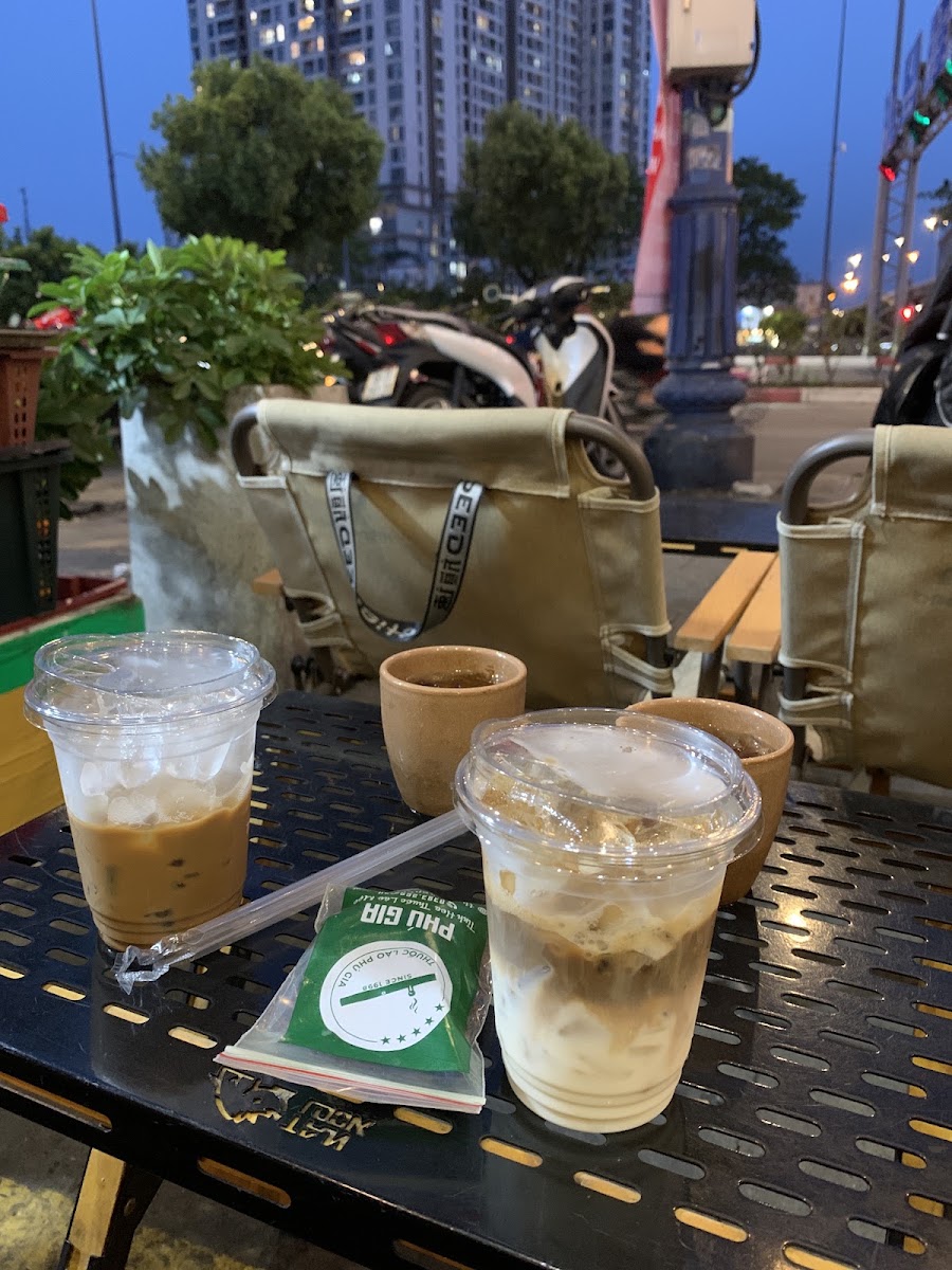 Tiên Lãng Coffee CS3 - Cà Phê Điếu Cày - Thuốc lào Quận 1 photo 3 in Thao Dien