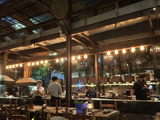 Trạm Hầm Sương Nguyệt Ánh in Saigon