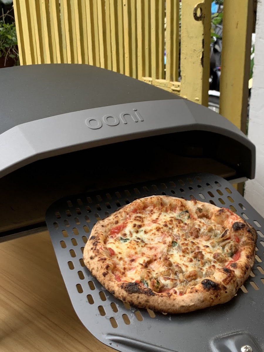 Tran Pizza Pizza restaurant in Ho Chi Minh City - exterior
