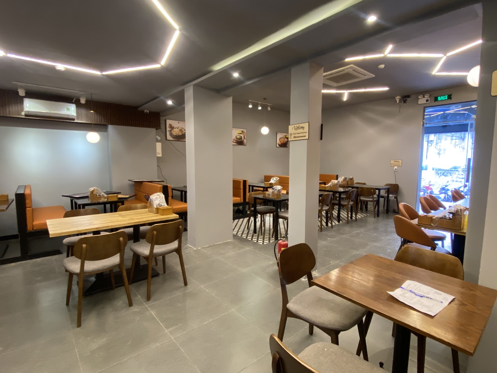 Truyền Thuyết ChamPong Quận 1 - 전설의짬뽕 1군점 - Korean Restaurant in Thao Dien