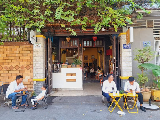 Tulip coffee, Drink and Food in Saigon