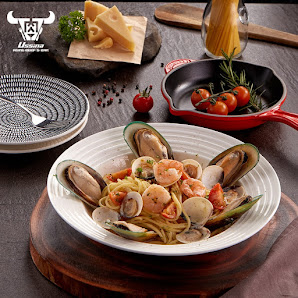 Seafood Pasta with Mussels and Shrimp