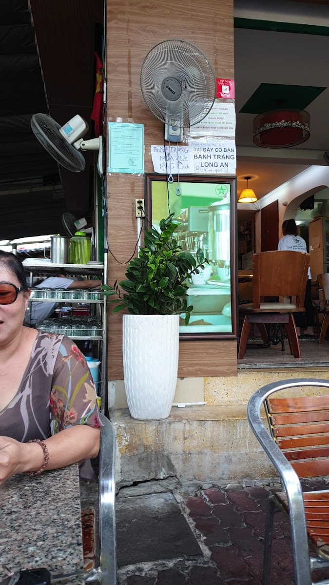 Viva Rena Coffee Cafe in Ho Chi Minh City - exterior