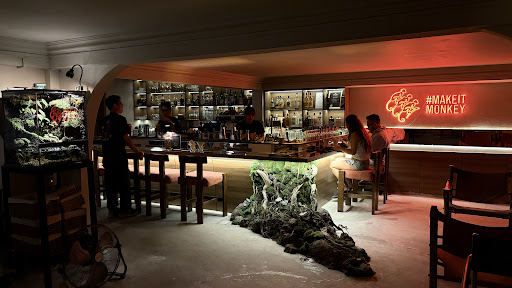 XÀO XẠC BAR - Quán Rượu Dưới Hiên photo 2 in Thao Dien