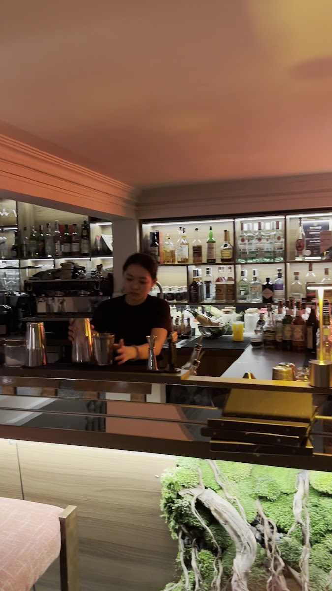 XÀO XẠC BAR - Quán Rượu Dưới Hiên - Cocktail Bars in Thao Dien